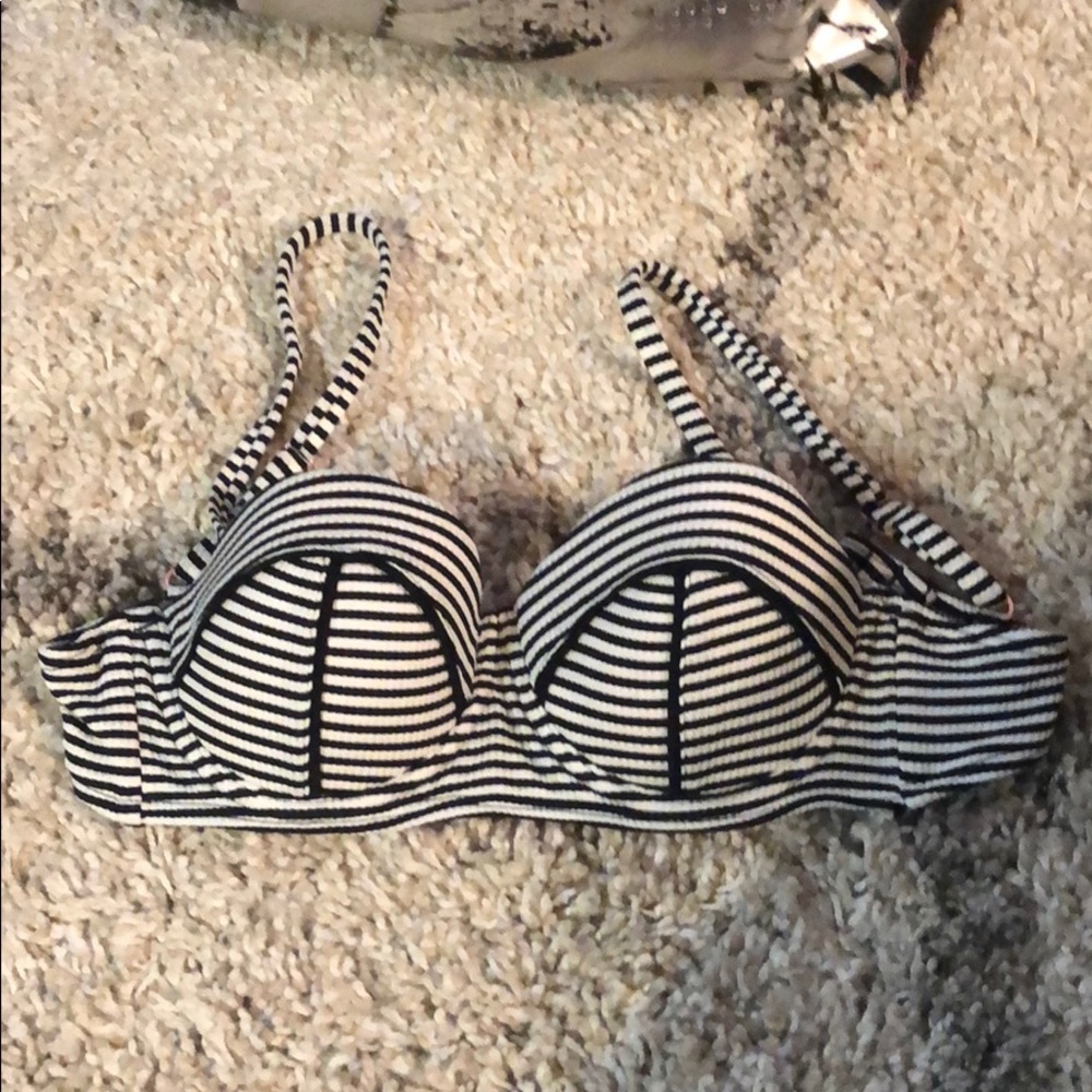 Stripped bikini top!